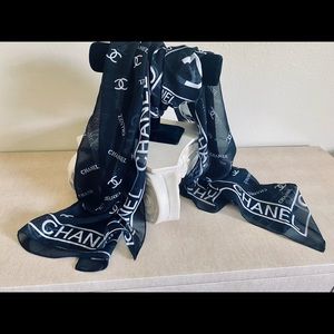 A Summer Chanel Labeled Scarf